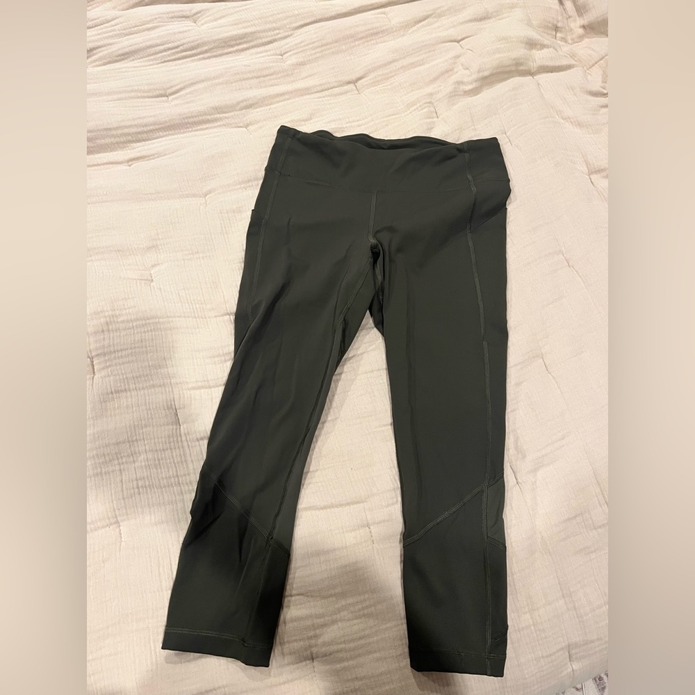 Lululemon Pace Rival Mid-Rise Crop 22”